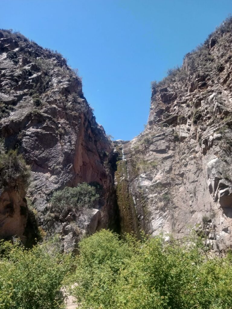 Cascada de la Virgen en Mendoza La Crucecita.